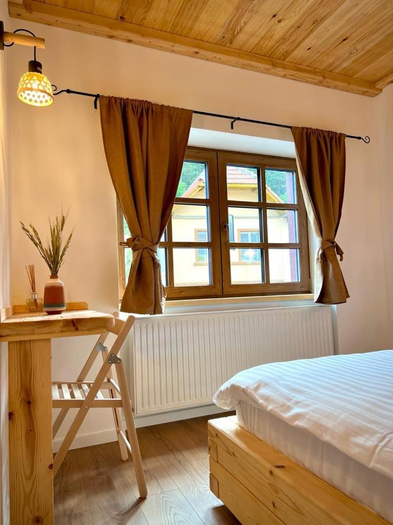 Victoria Gasthaus Rasnov - Charming Vacation House In Rasnov Екстер'єр фото